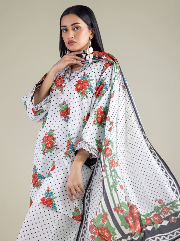 Tailored Lawn Set