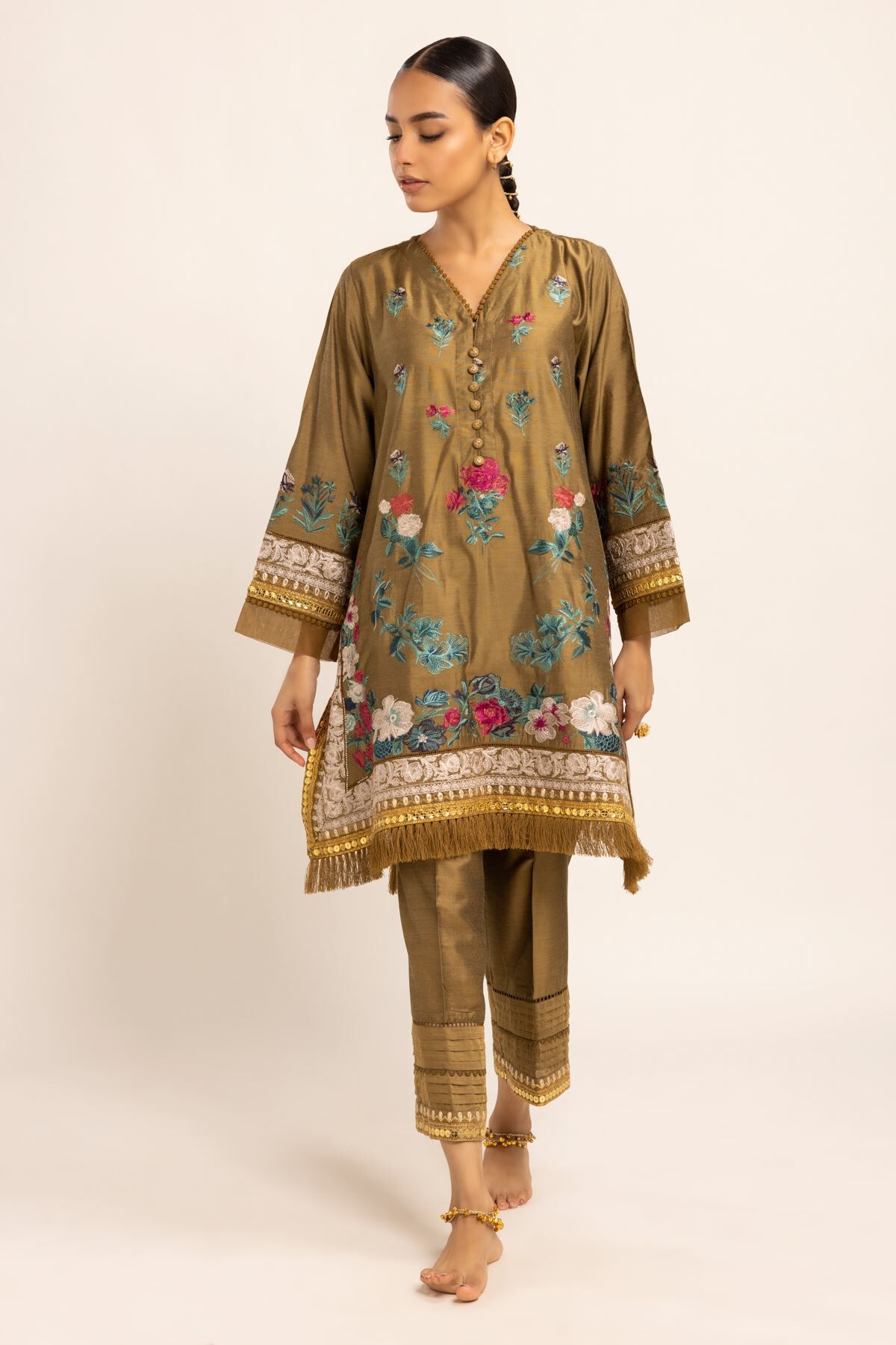 Pakistani khaadi deals