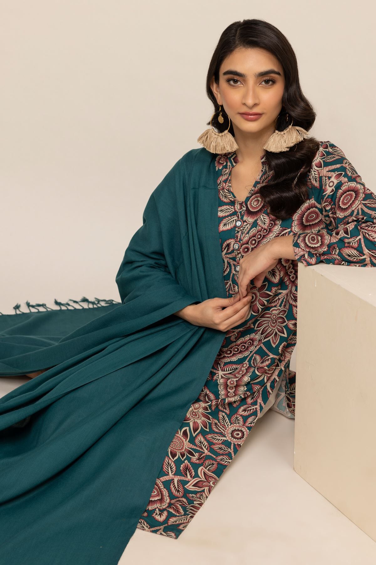 Khaadi shawls outlet