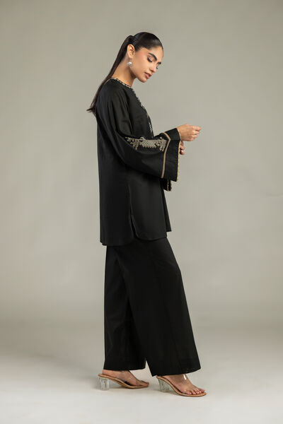 Embroidered Cambric Black Solid Pants