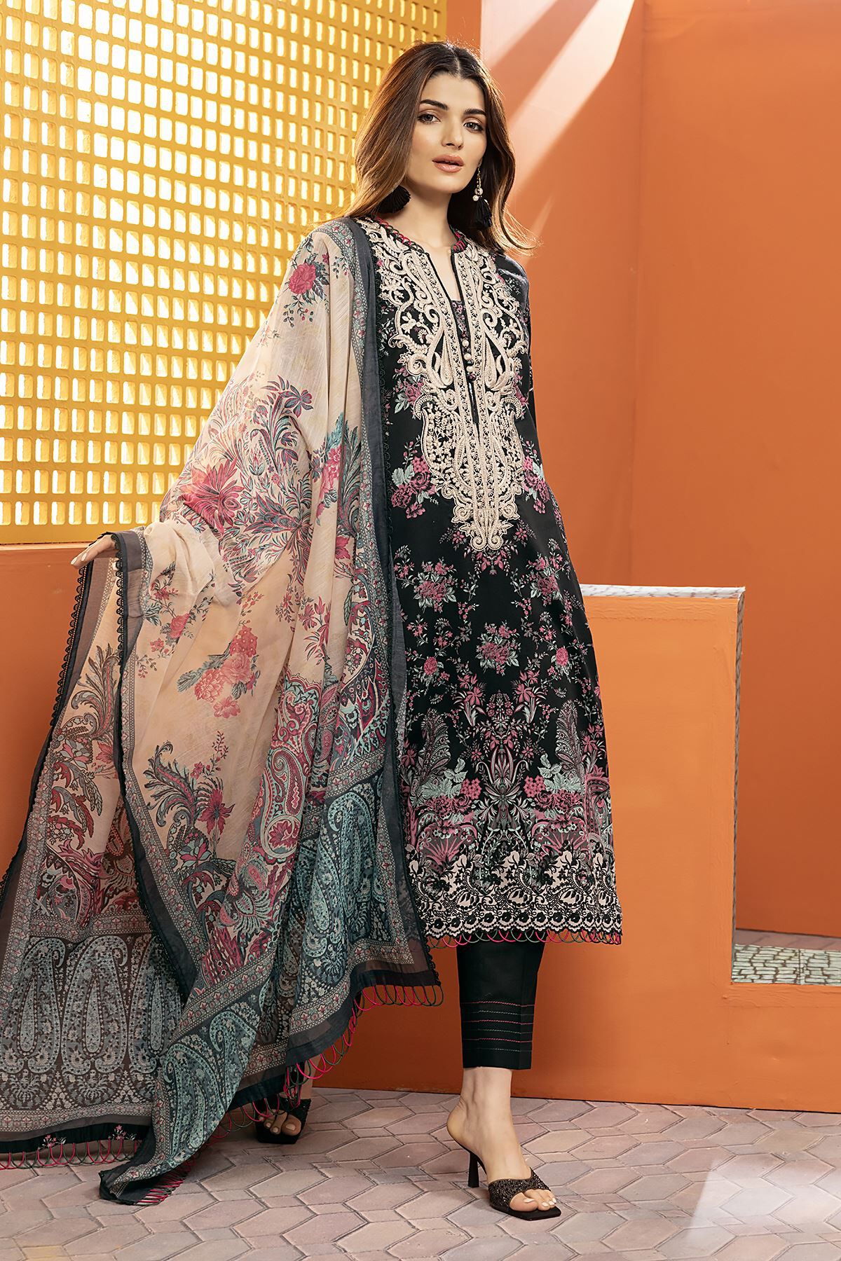 Unstitched Fabrics Lawn Spring Collection 2 piece suit 3