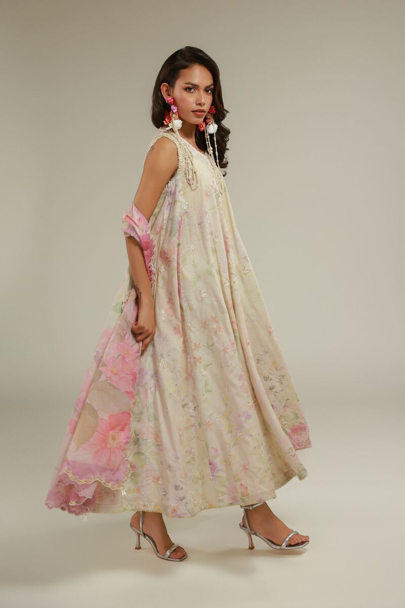 Sleeveless 3-piece Set