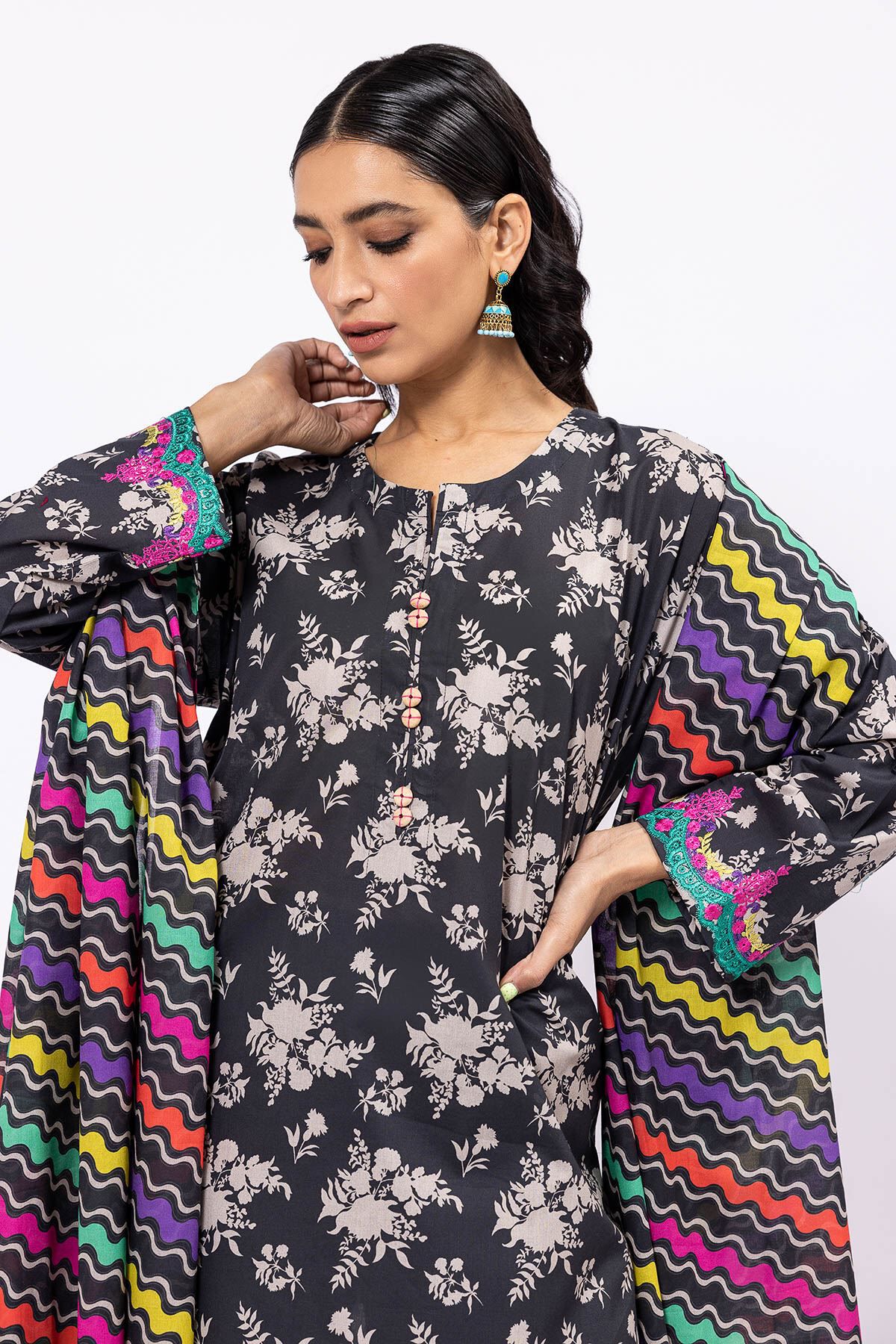 Buy Fabrics 3 Piece Suit 2395.00 PKR 1001772298 Khaadi Pakistan