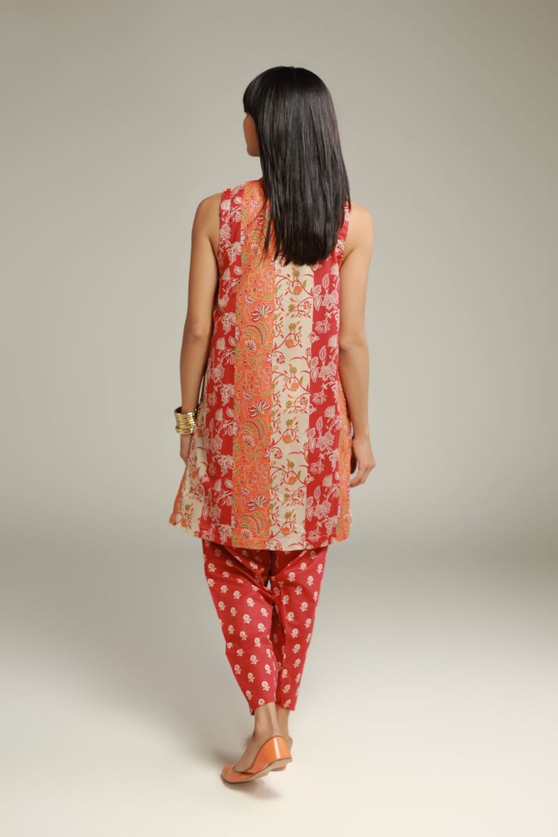 Sleeveless Cambric Kurta