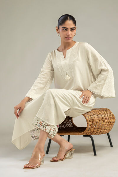 Embroidered Raw Silk Off-White Silk Kurta