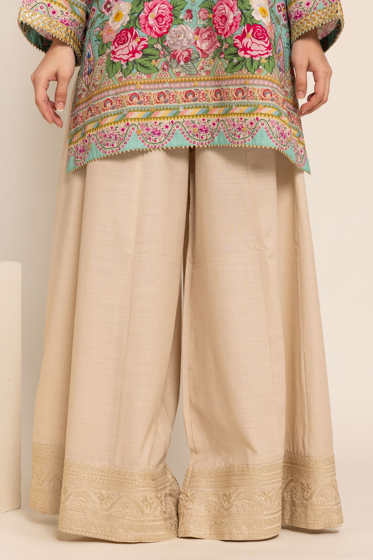 Pants Embroidered