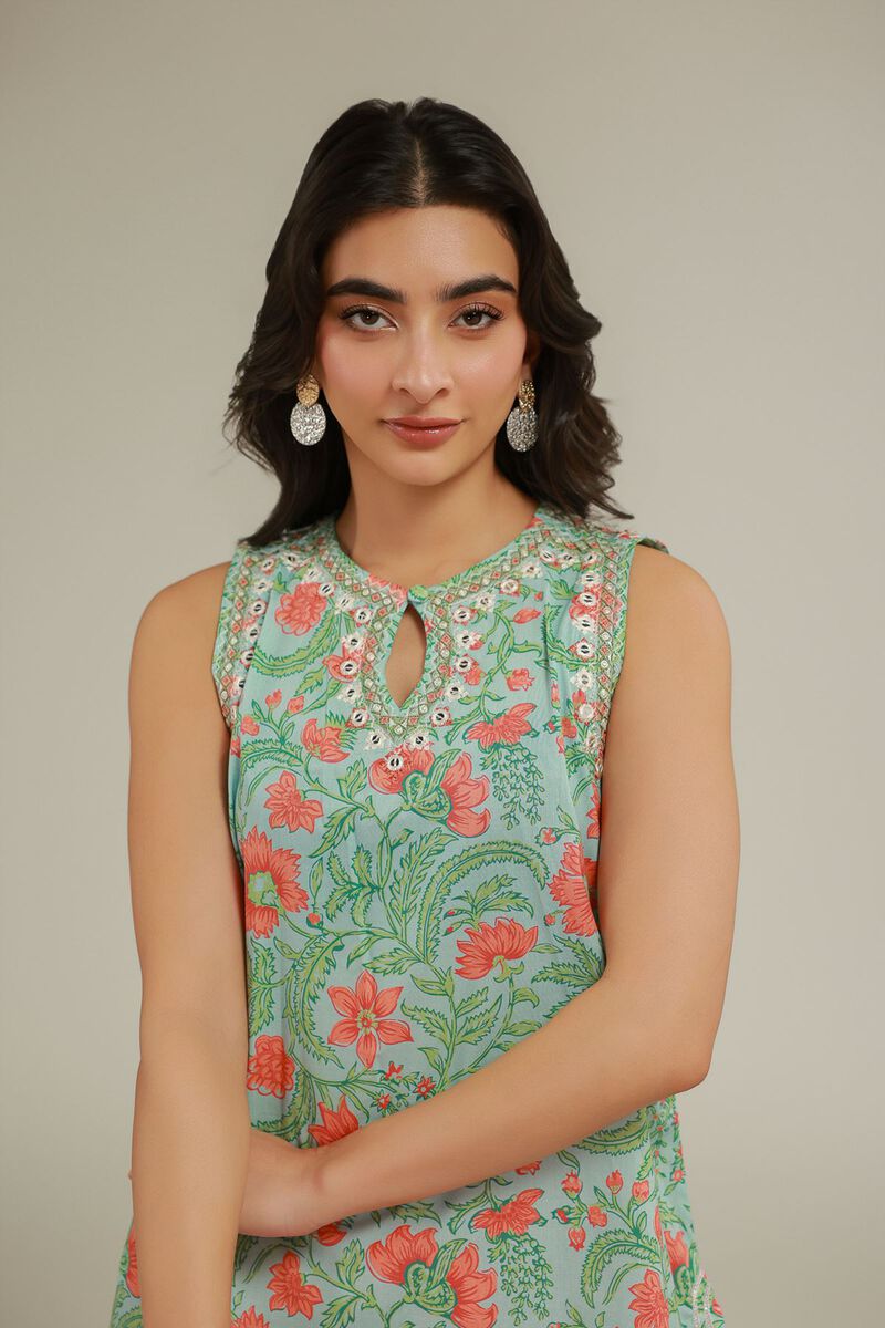 Floral Sleeveless Kurta