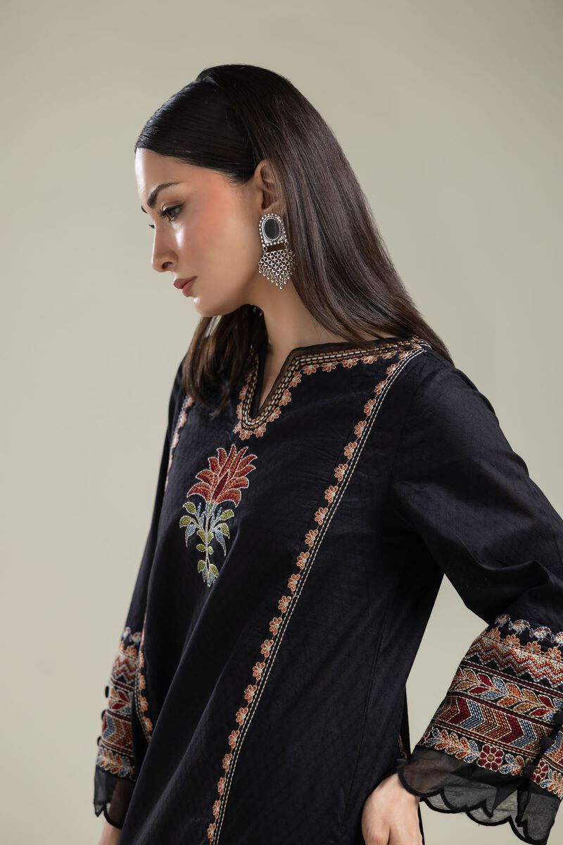 Black Embroidered Kurta