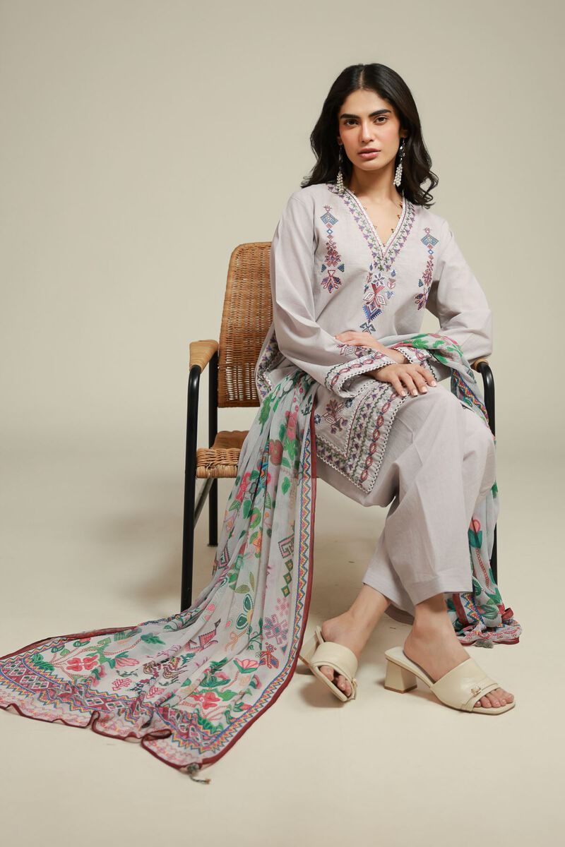 Tailored Cambric 3-Piece