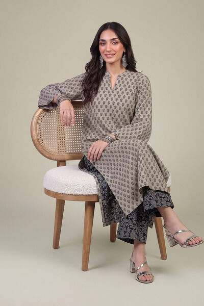 Printed Light Khaddar Longline V-Neck Kurta