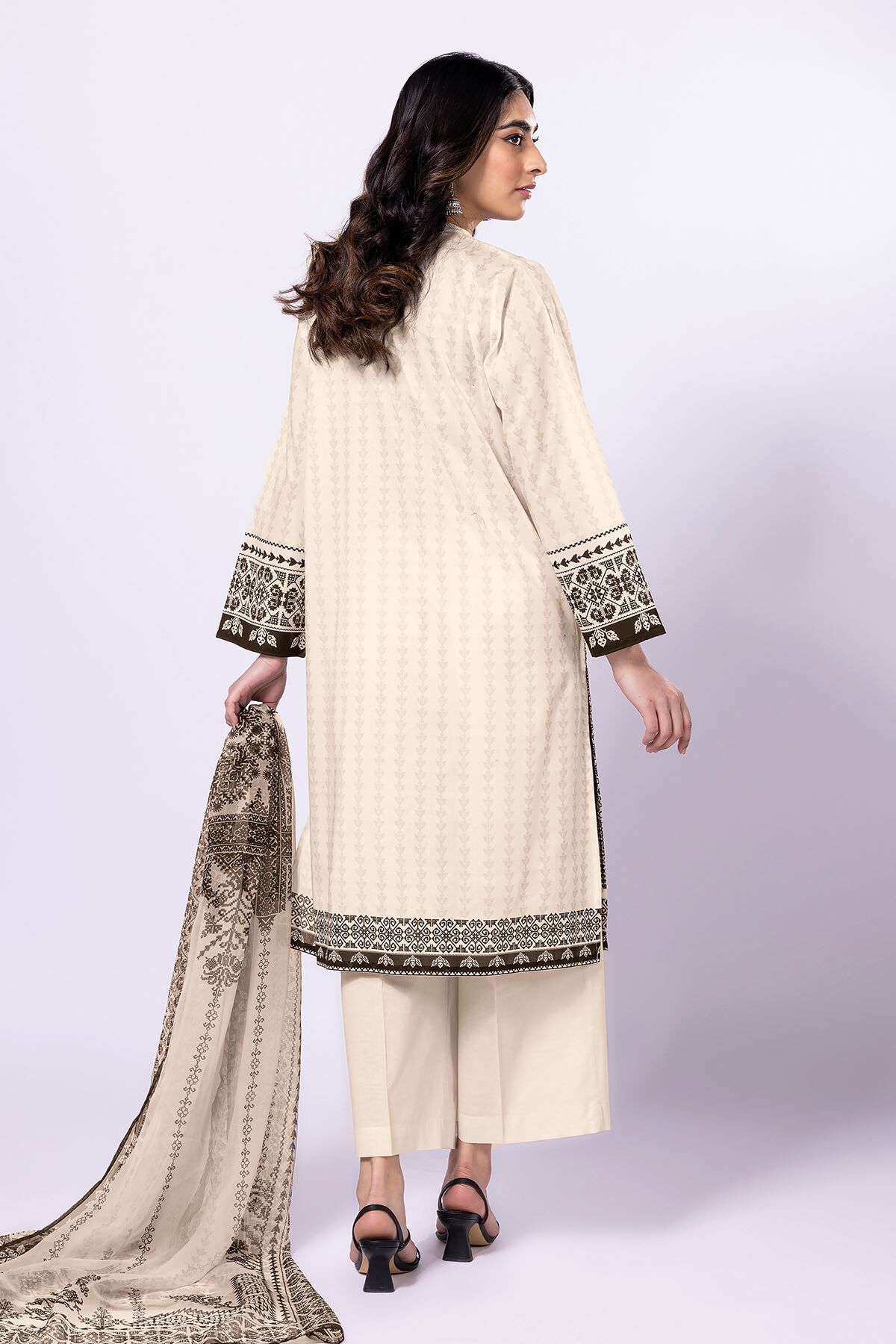 Khaadi suit sales price