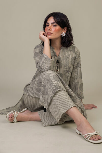 Printed Light Khaddar 2 Piece Tailored