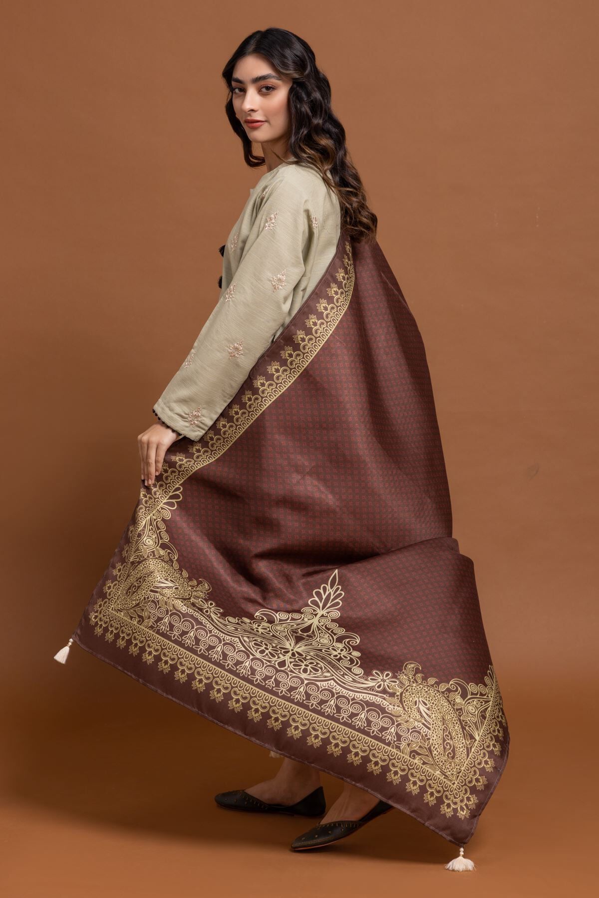 Khaadi shawls shop