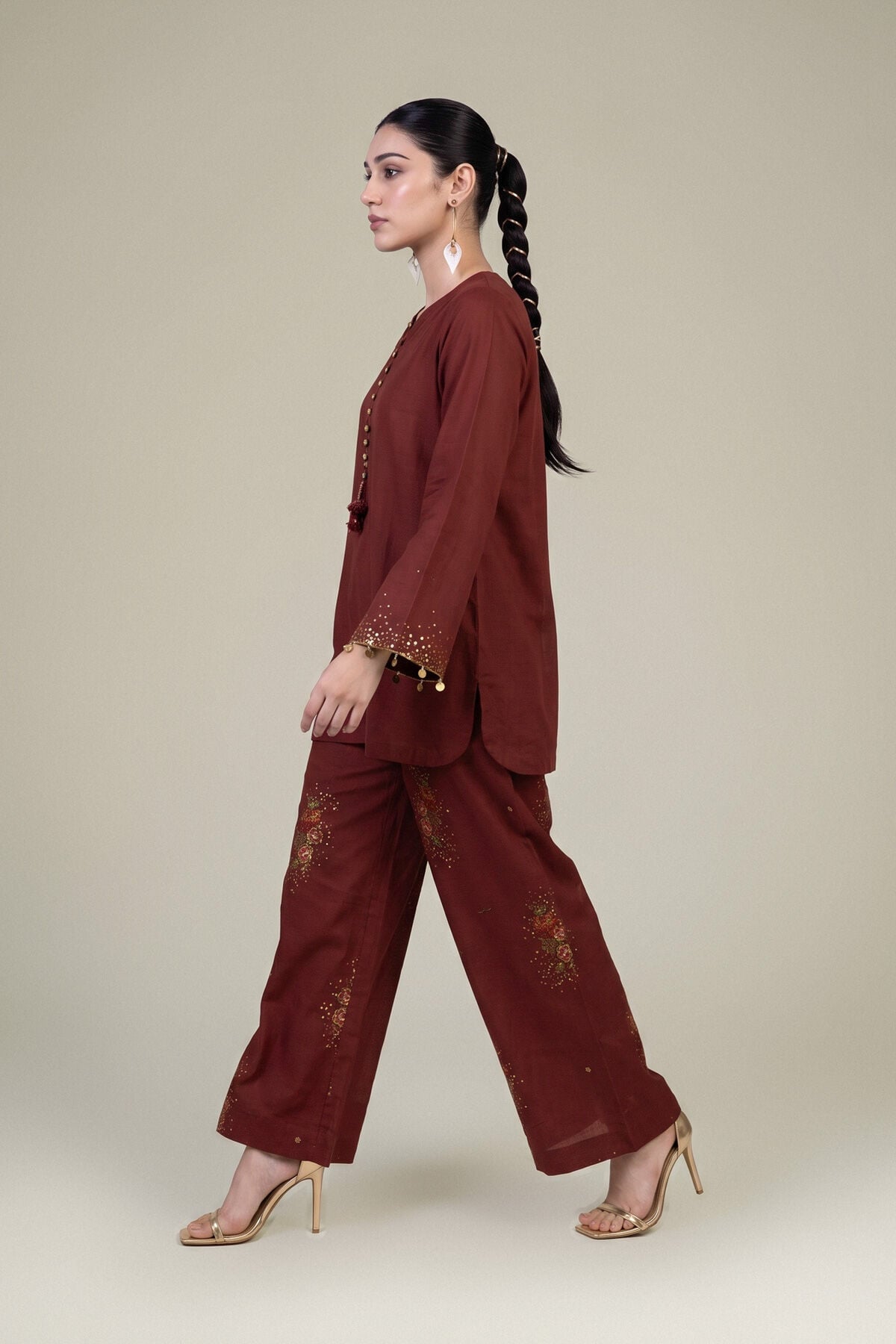 Retail Price: 6,000/-PKR