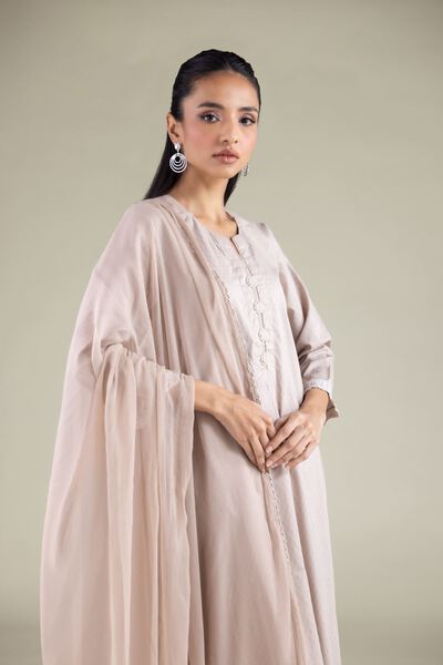 Draped Lace Dupatta, image 1
