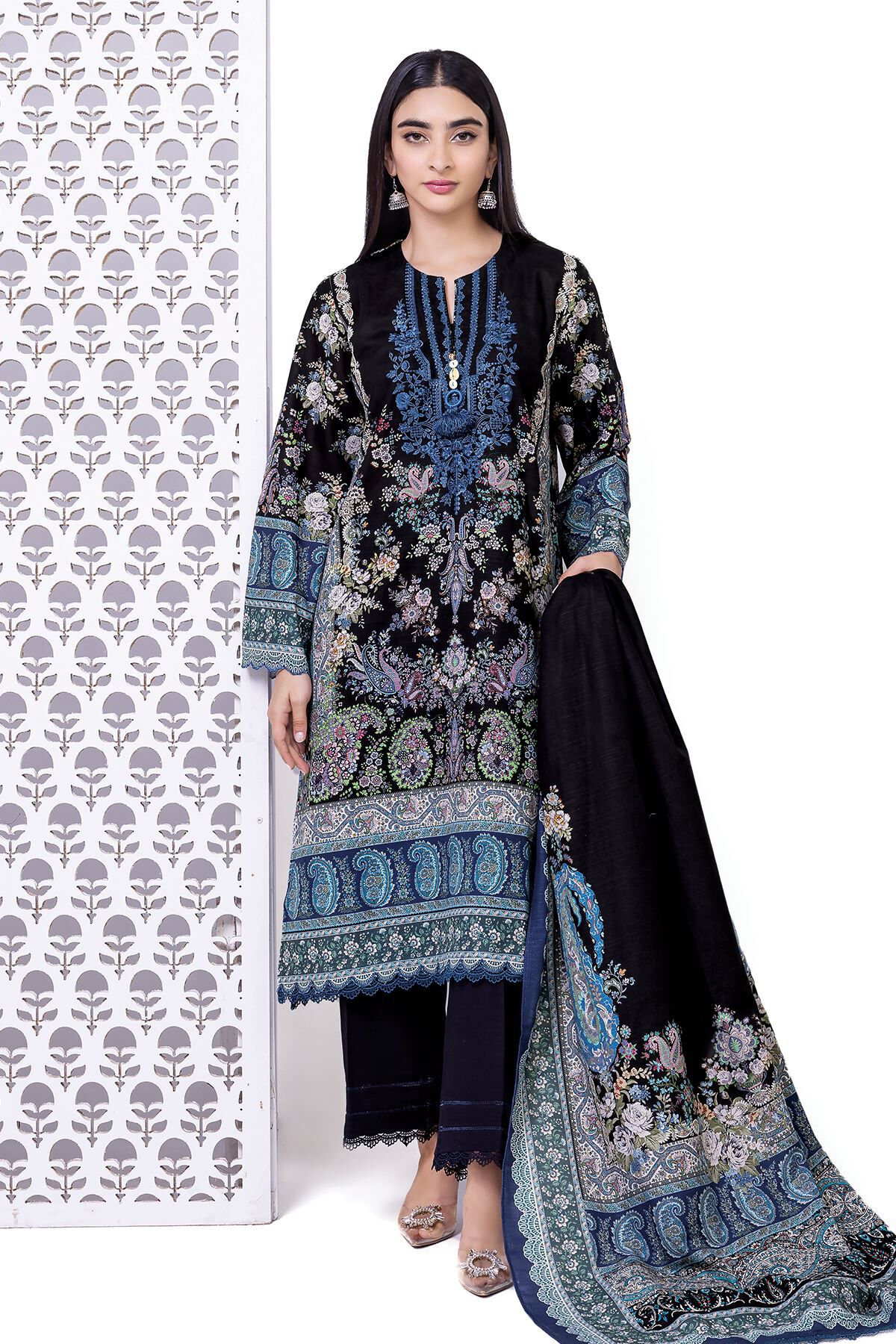 Unstitched Sale 2024 Flat 30 Fabrics Khaadi PK