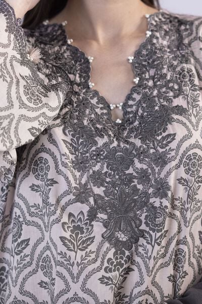 Embroidered | Lawn | Fabrics 3 Piece | PKR 4,700