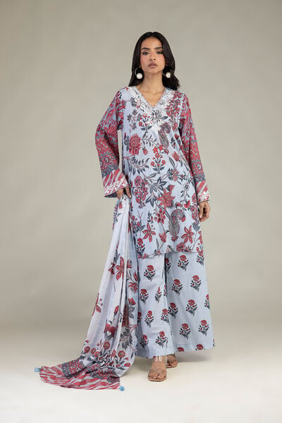 Embroidered Lawn Fabrics 3 Piece