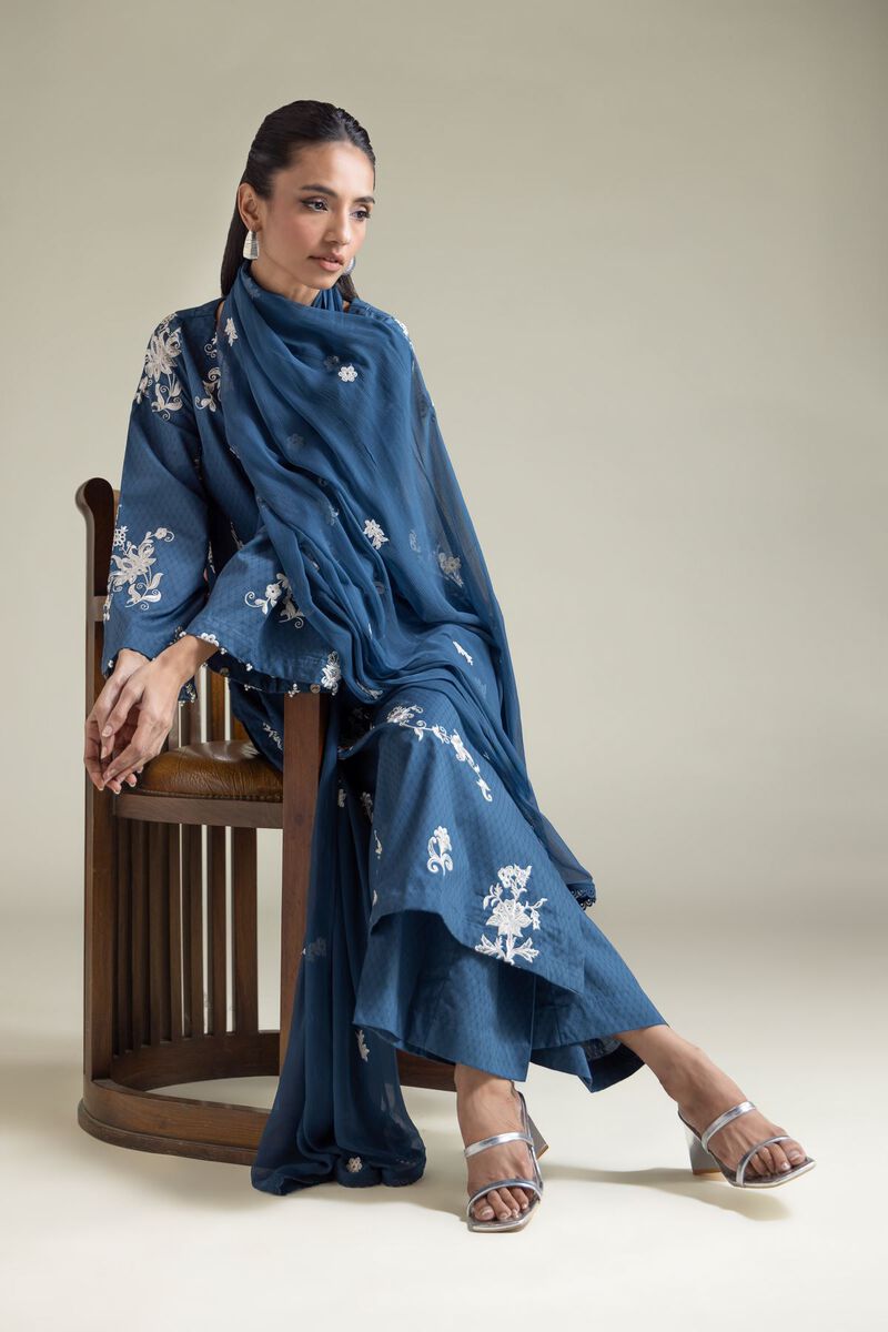 Floral Embroidered Kurta
