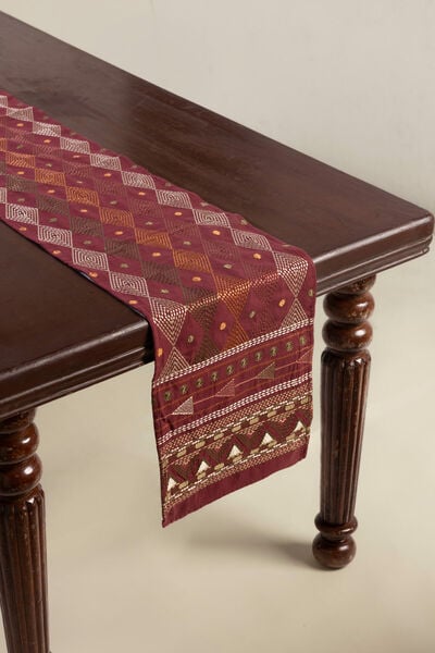 Dyed Embroidered Cotton Duck 12x96in Table Runner