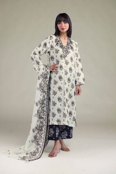 Embroidered Lawn Fabrics 3 Piece