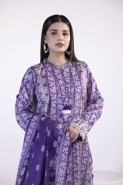 Embroidered | Lawn | Fabrics 3 Piece | PKR 5,000