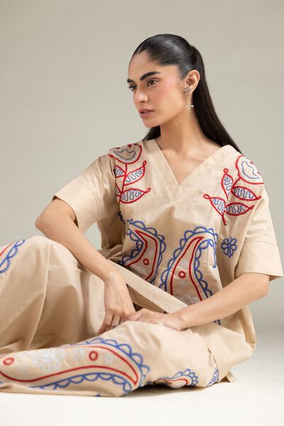 Shirt, image 1