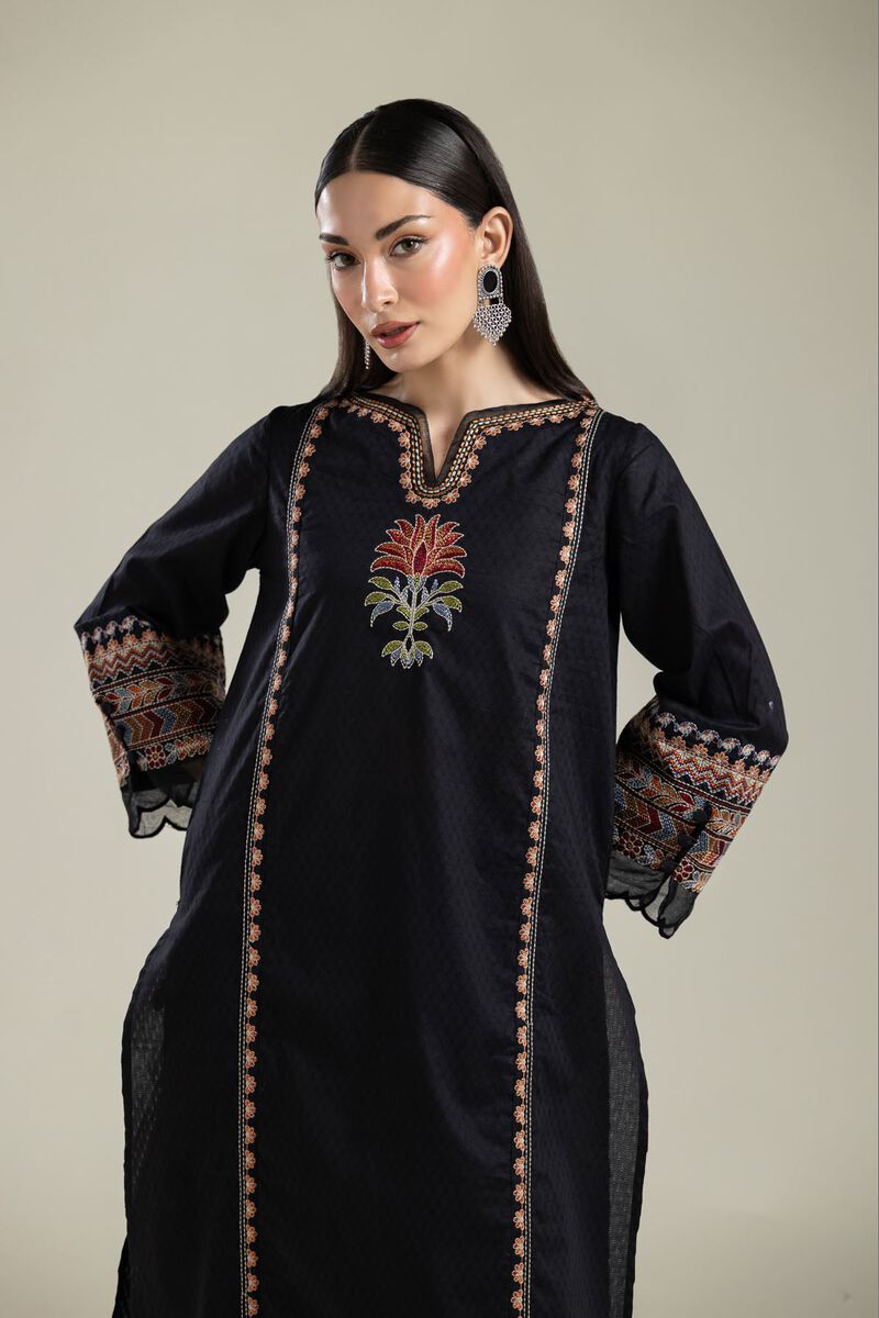 Black Embroidered Kurta