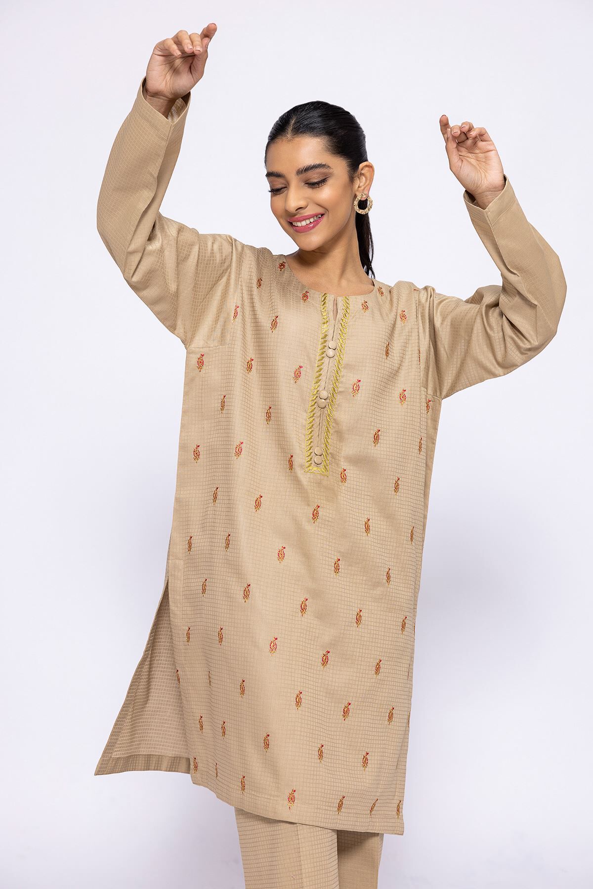 Buy Kurta Embroidered 1047.00 PKR 1001759567 Khaadi Pakistan