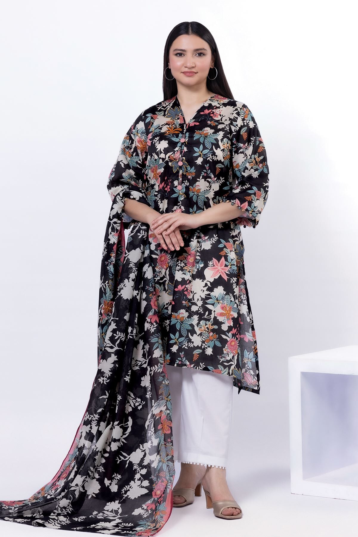 Buy Fabrics 2 Piece | Top and Dupatta | 0.0 N/A | SSZ2249A