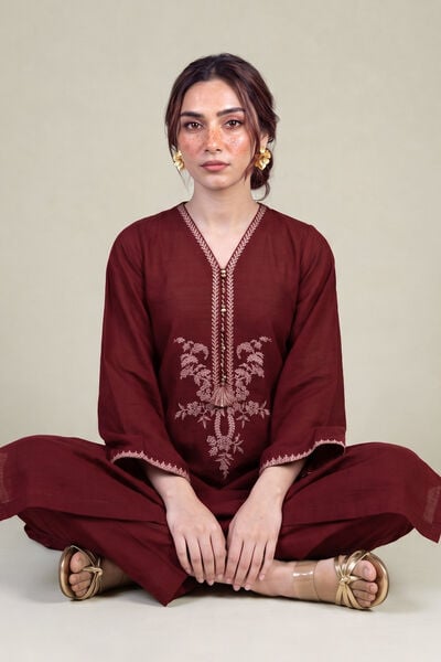 Embroidered Light Khaddar Khaddar 2-Piece Tailored
