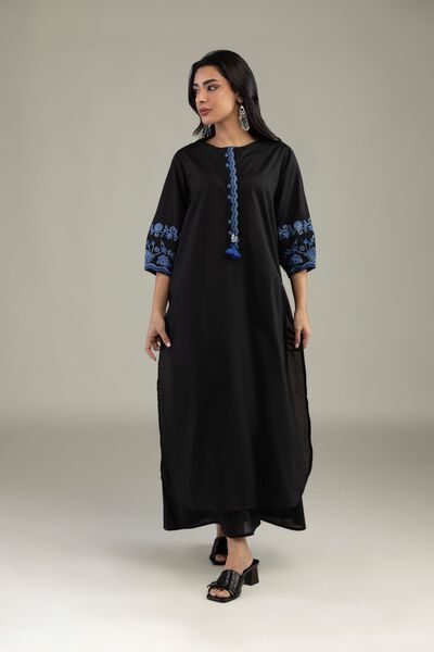 Embroidered Cambric Black Solid Pants