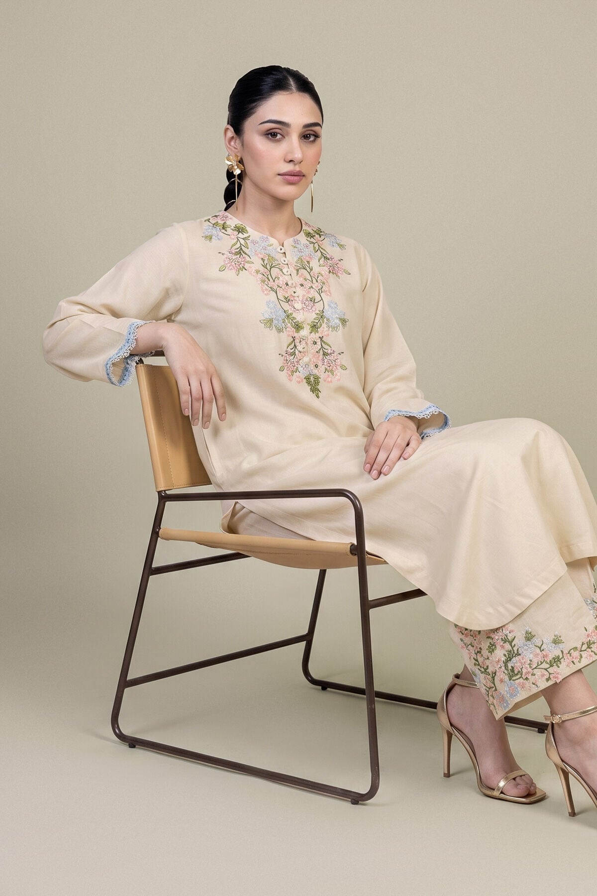 Retail Price: 8,000/-PKR