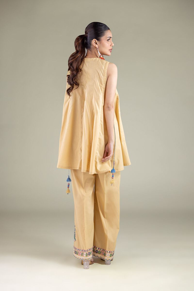 Floral Sleeveless Kurta