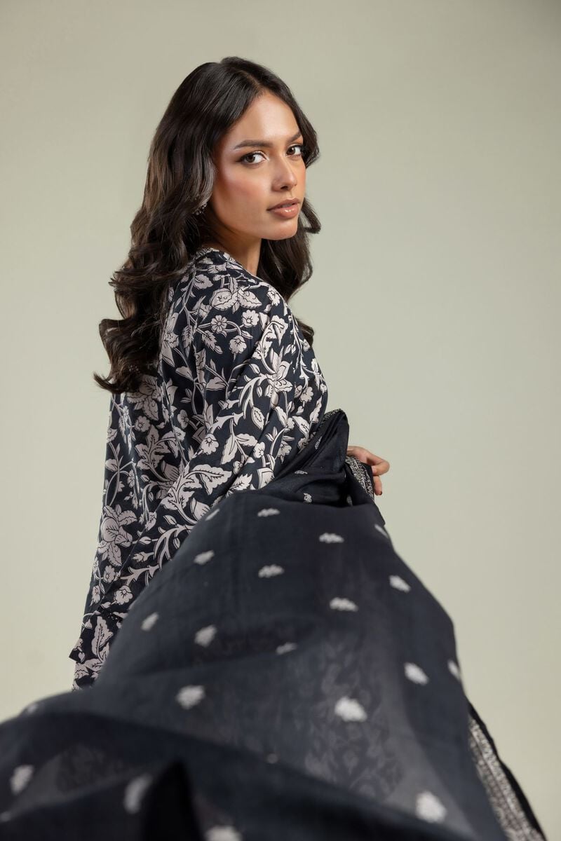 Black Lawn Dupatta view 2