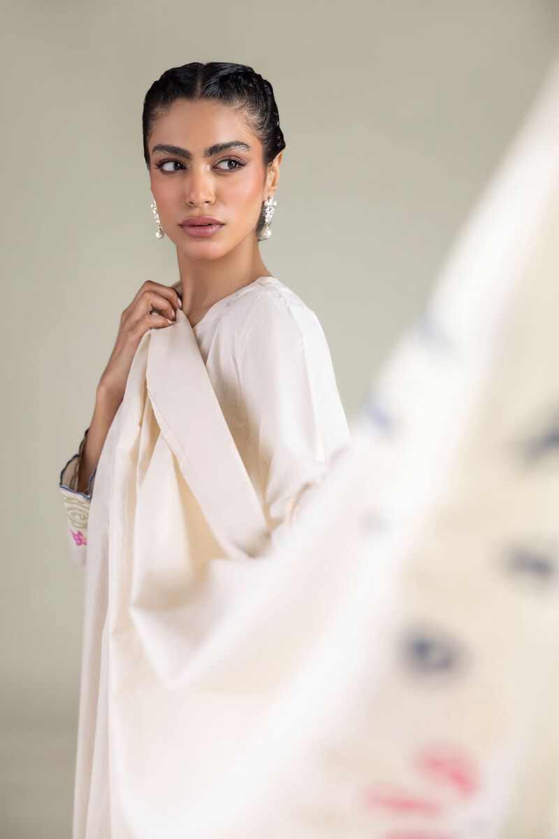 Geometric Threadwork Dupatta