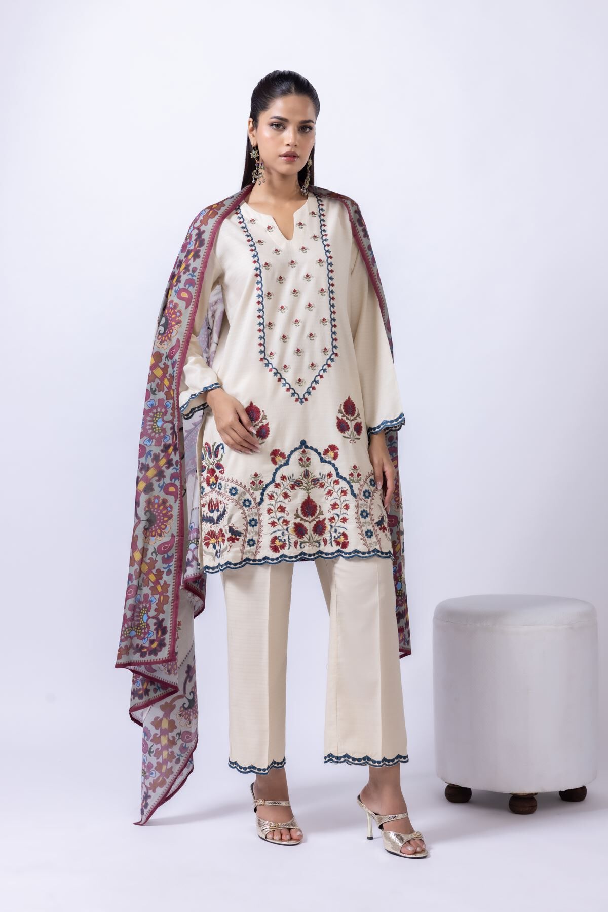 トップス KHOKI 23ss Khadi embroidery shirt Buy T-shirt | 0.0 N/A | WCT24149-VG_BEIGE | Khaadi United