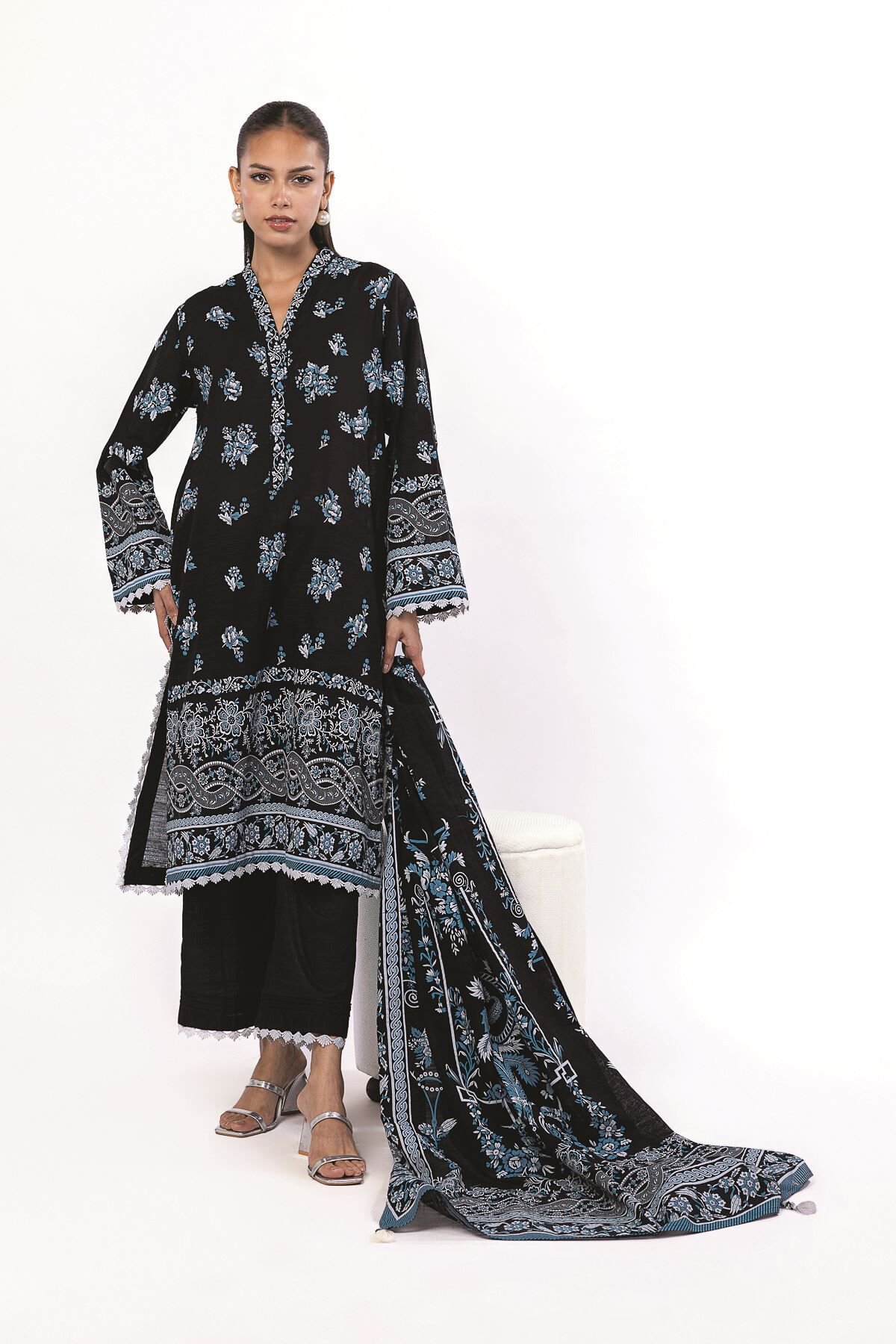 Buy Fabrics 3 Piece | 3850.00 PKR | LKN103A-VG_MULTI | Khaadi Pakistan