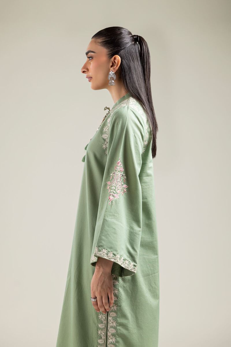 Floral Embroidered Kurta
