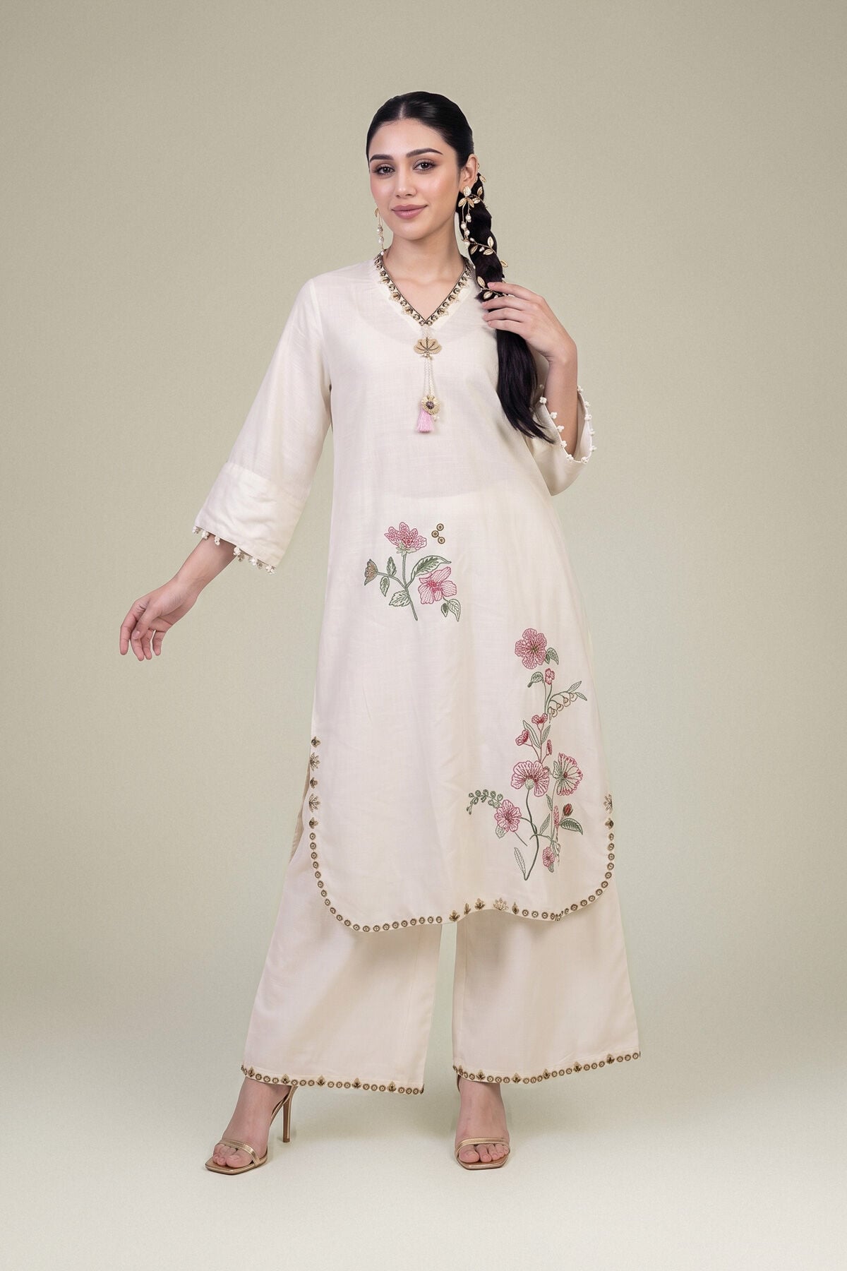 Retail Price: 4,000/-PKR