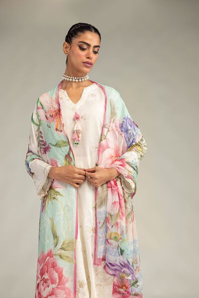 Embroidered Mesuri Mesuri Floral Dupatta
