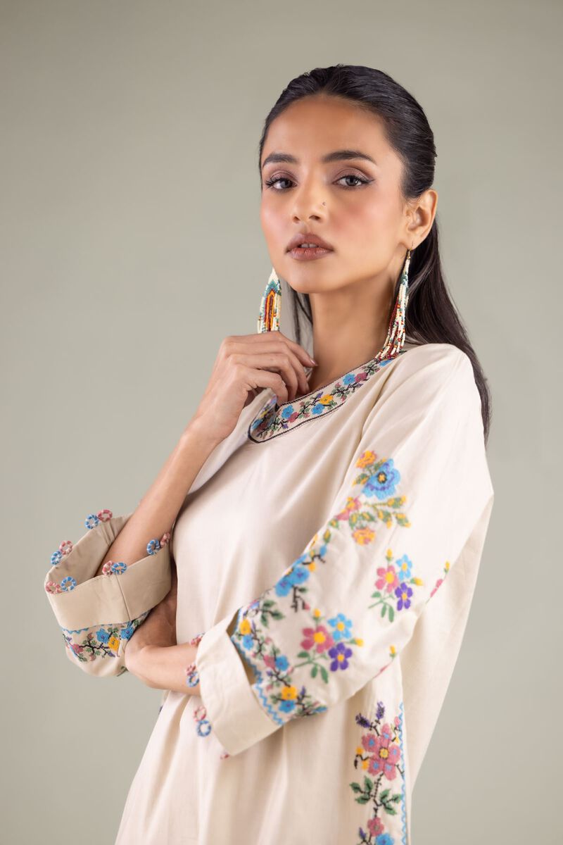 Floral Threadwork Kurta