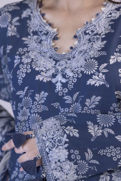 Embroidered | Lawn | Fabrics 3 Piece | PKR 5,100