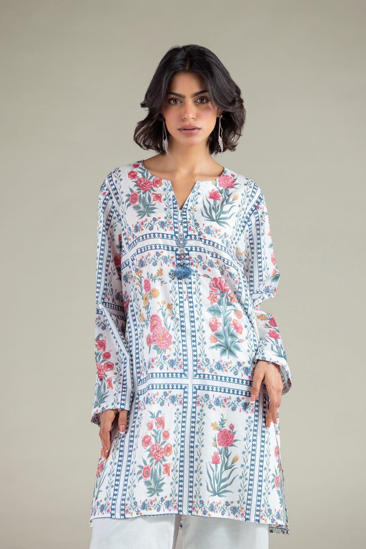 m*i様 ギャッベ Made in Pakistan Buy Lawn 2-Piece Tailored | 6000.00 PKR | T-A11-26-106FC1-VG_MULTI