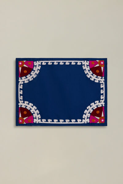 Dyed Embroidered Cotton Duck 13x17in Table Mat