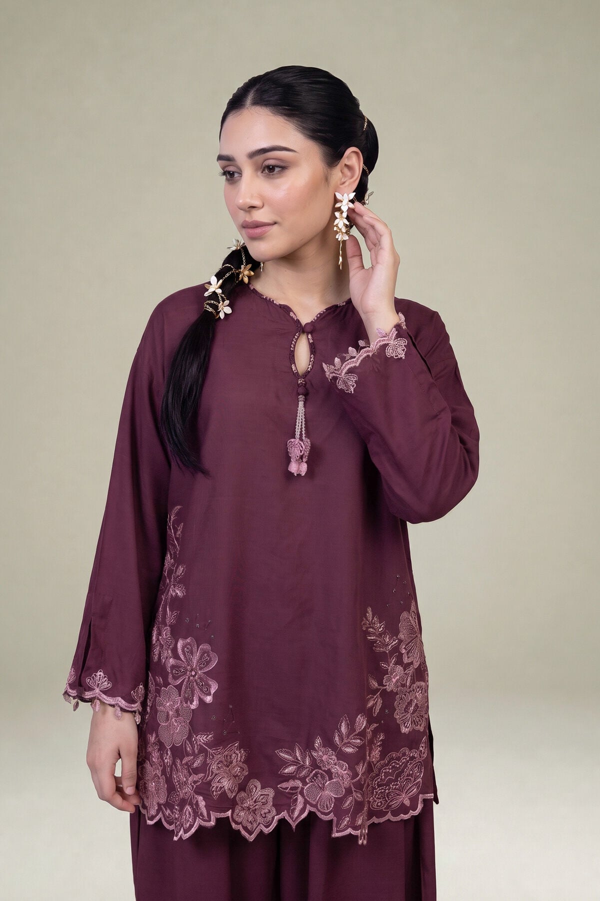 Retail Price: 8,000/-PKR