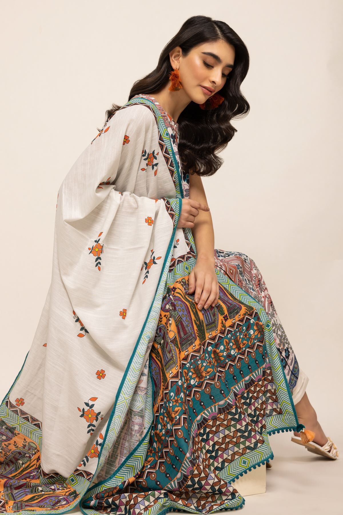 Khaadi Dupatta Collection Shop Basic Printed Embroidered