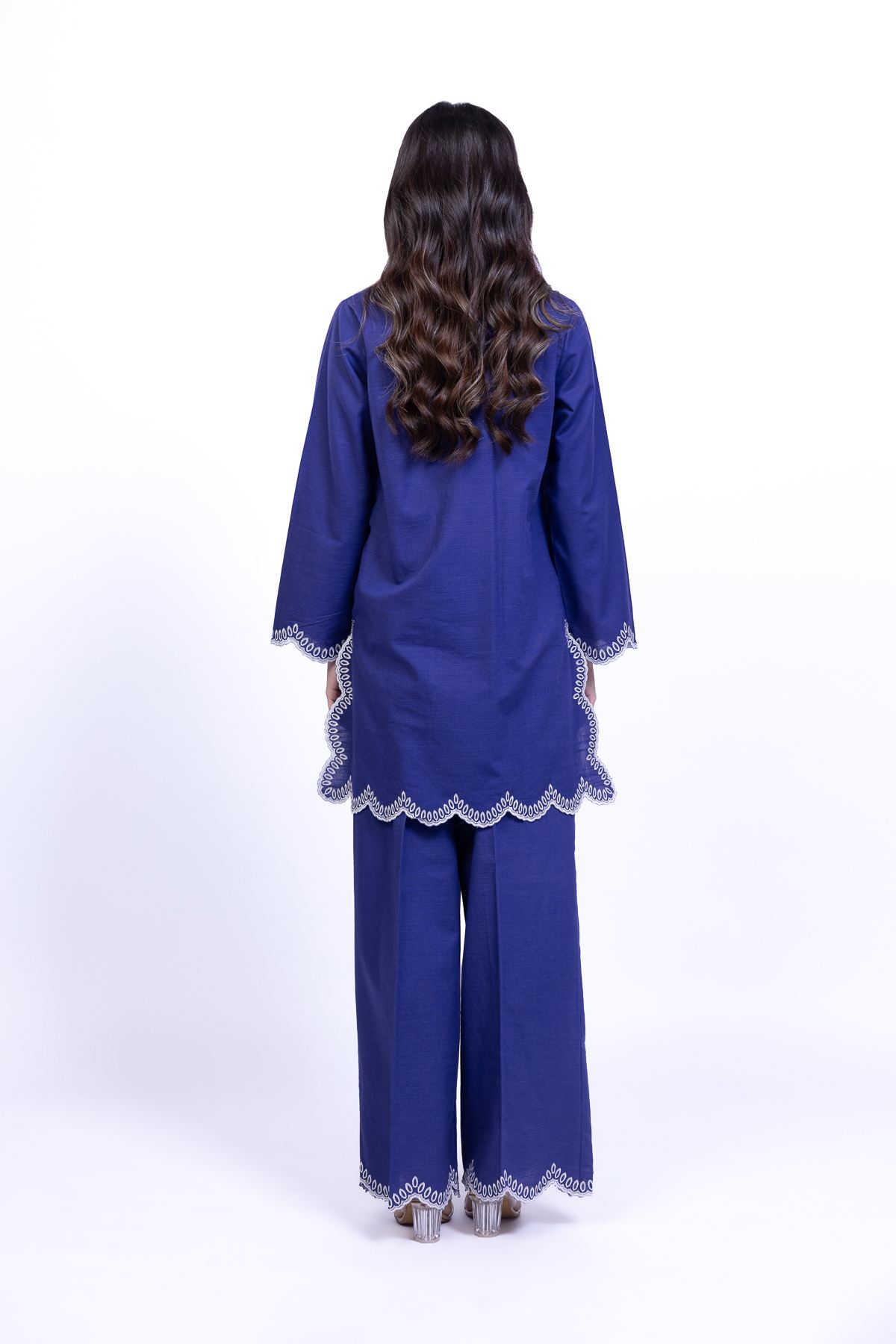 Embroidered Khaddar Floral V-Neck Kurta - 25-09-12E2-01TA-VG