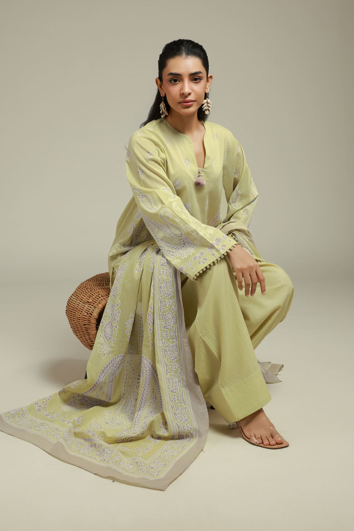 Printed Cambric Tailored 3-piece Set - T-A33-26-103FJ2-VG