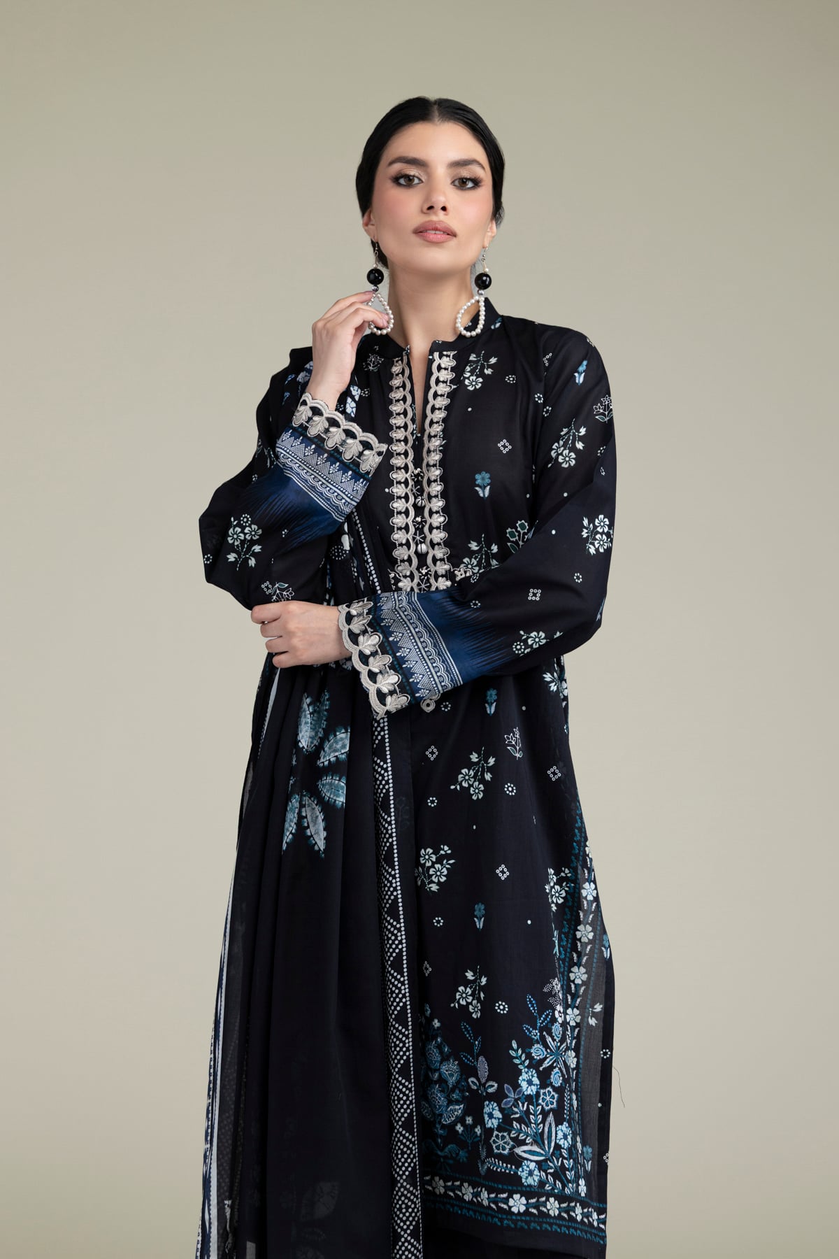 Embroidered Cambric Black 3-Piece Tailored - 1-26-303-B-A1-VG